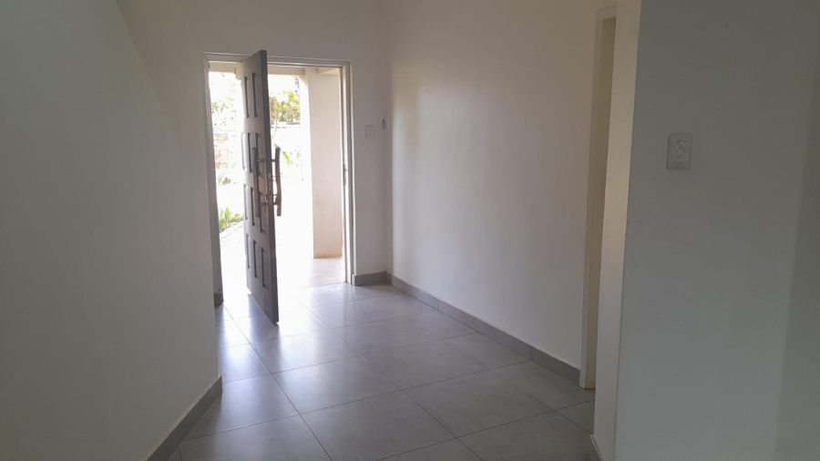 To Let 3 Bedroom Property for Rent in Flamwood North West